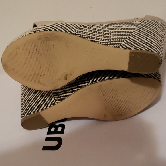 BCBG beaded espadrille wedge heel 5.5 inches - Picture 3 of 4
